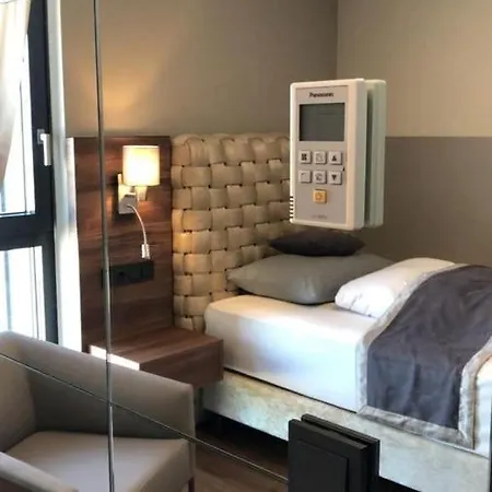 Intergroup Business & Design Ingolstadt Szálloda