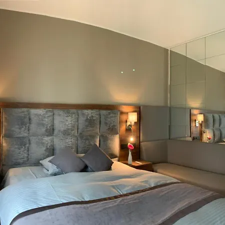 Intergroup Business & Design Ingolstadt Szálloda