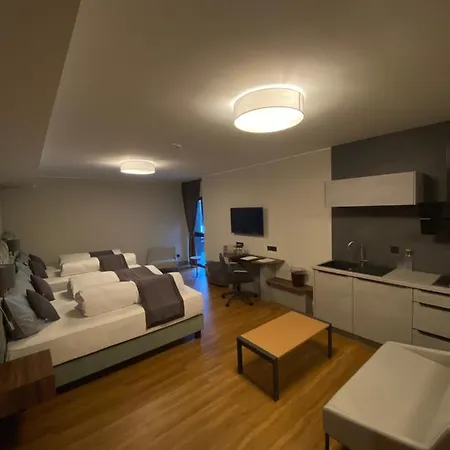 Intergroup Business & Design Ingolstadt Ξενοδοχείο Kosching