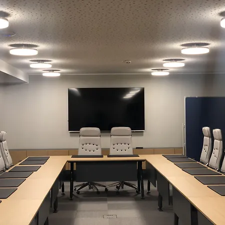 Intergroup Business & Design Ingolstadt מלון Kosching