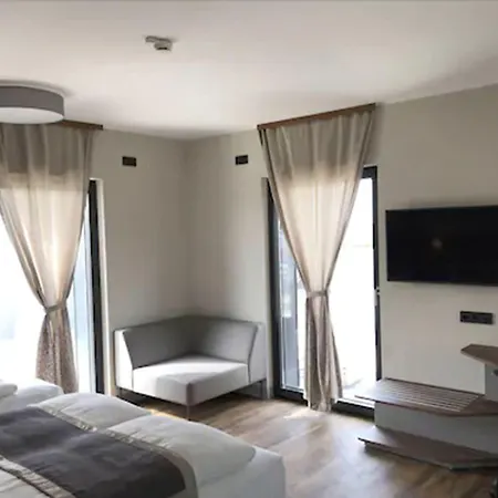 Intergroup Business & Design Ingolstadt 4* Kosching